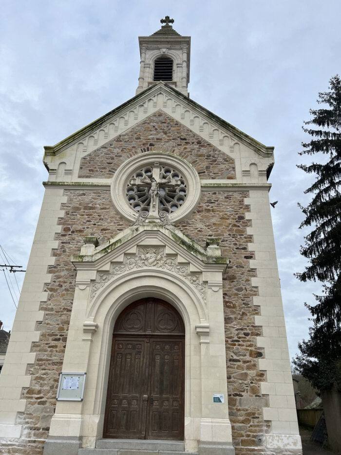 rénovation porte principale commune église